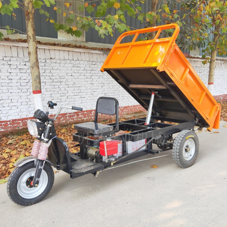 油電混動(dòng)電動(dòng)翻斗車的推出助力搬運(yùn)工作 油電混動(dòng)電動(dòng)翻斗車的推出助力搬運(yùn)工作