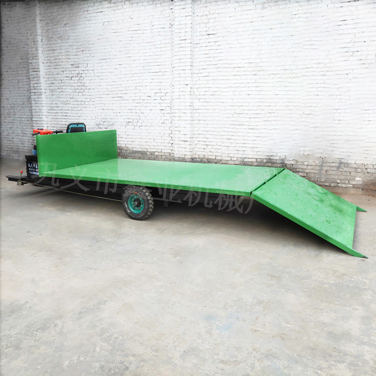 側(cè)板低工作面電動(dòng)平板車 搬運(yùn)輕松方便 側(cè)板低工作面電動(dòng)平板車 搬運(yùn)輕松方便